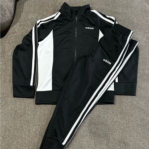 Toddler size 5t adidas track suit black